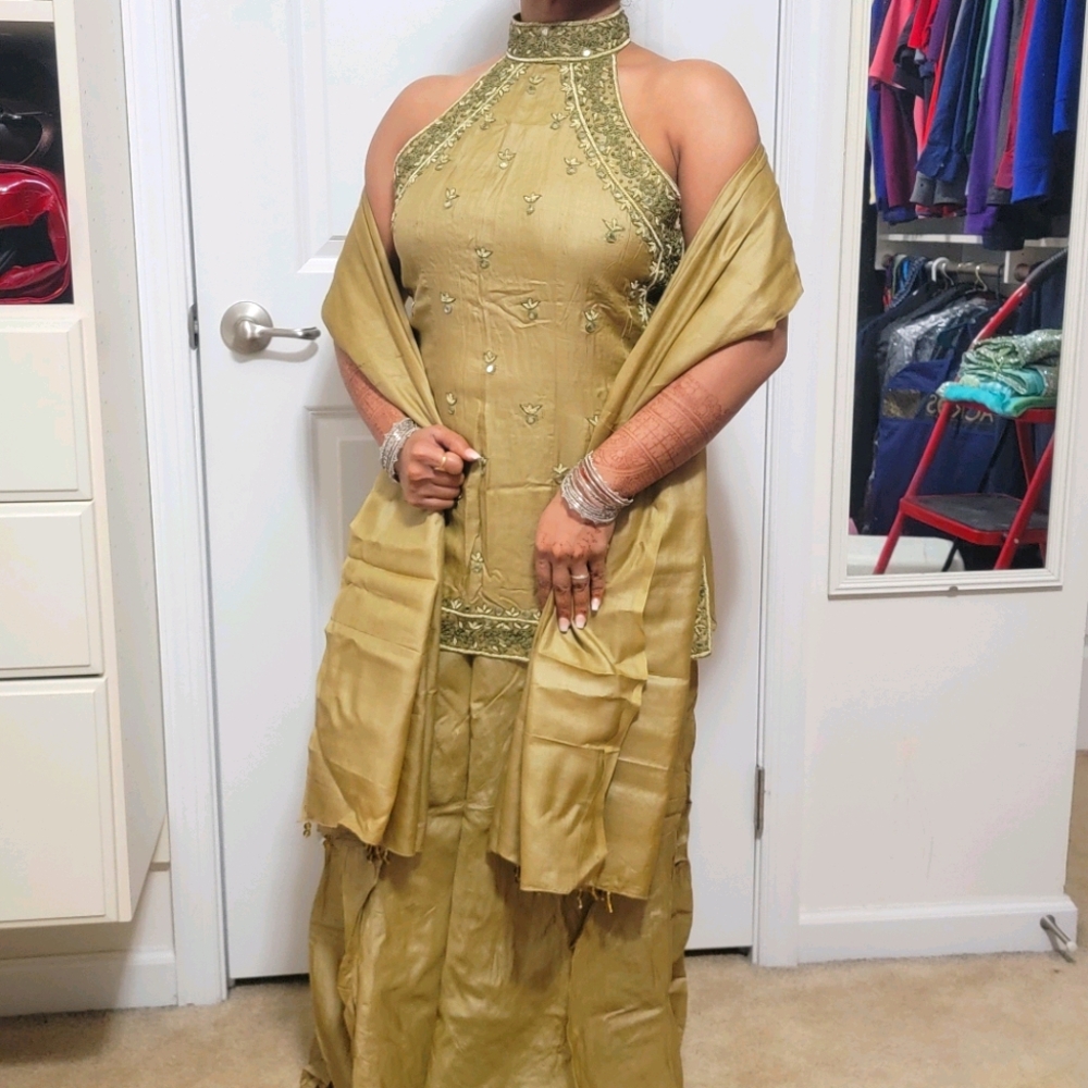 Indian dress "Sarara"